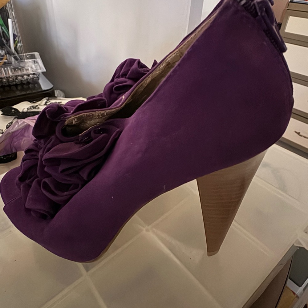 Charlotte R excellent condition never use